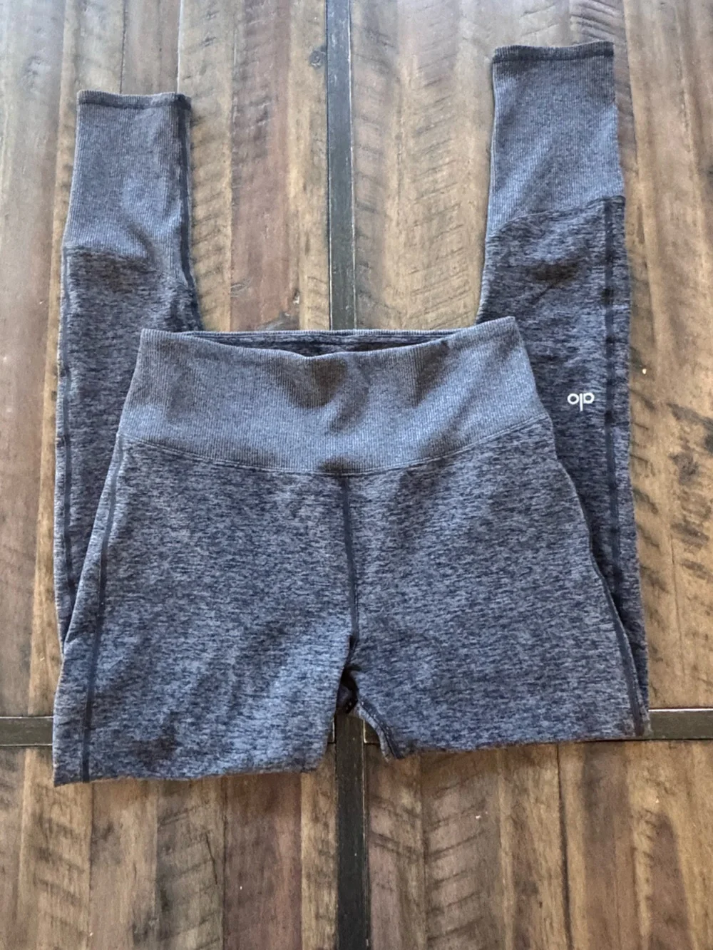 ALO Yoga Charcoal Heather High-Waist Leggings. Size L